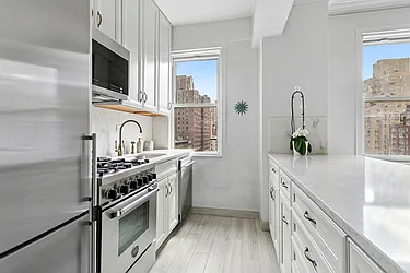 220 Madison Avenue