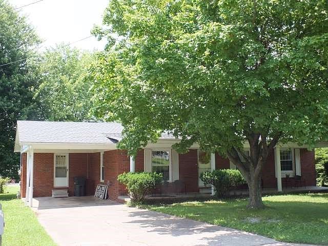 1st image of 757 Gentry Ln