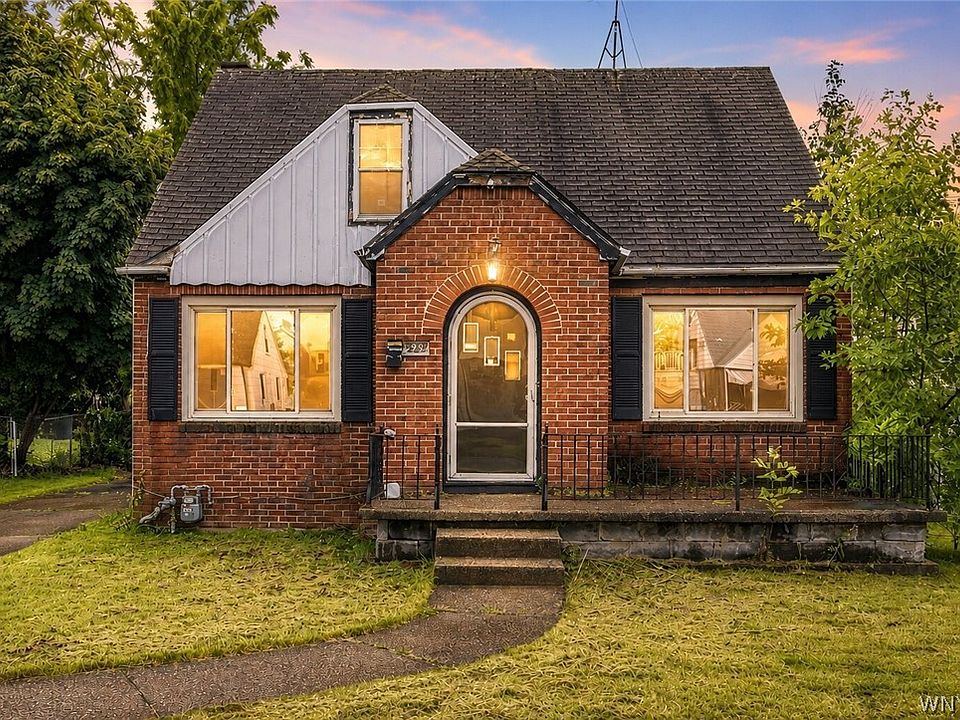 1st image of 223 Phyllis Ave