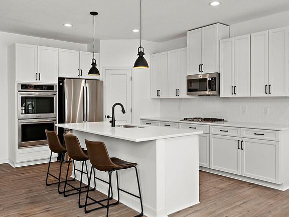 5th image of 3596 Kady Ave NE