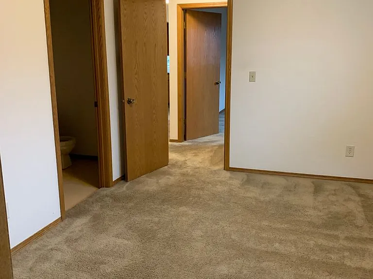 3401 Lakeshore Dr — Photo 14