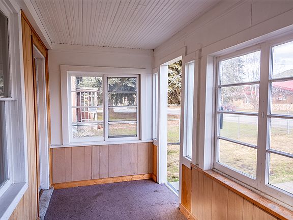 5th image of 410 Dakota Ave