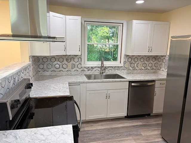 915 Coleman Dr — Photo 6