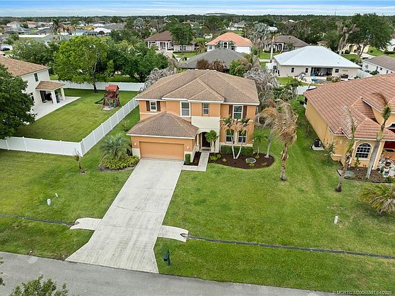 2nd image of 5805 NW Breezy Brook Ct