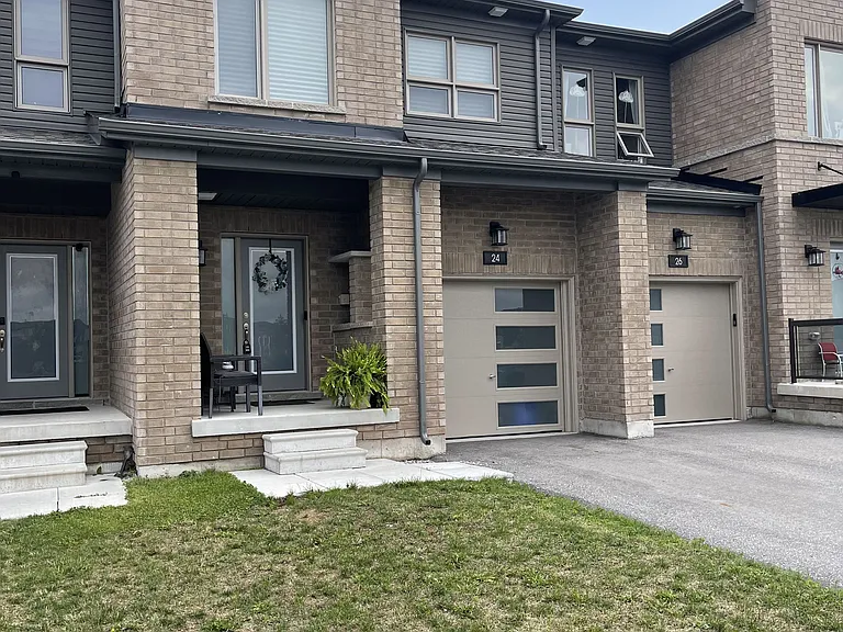 24 Fairlane Ave — Photo 1