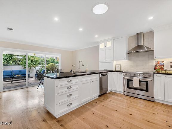 5th image of 2150 Crespi Ln
