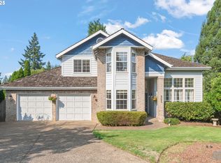 2082 Morning View Dr, Eugene, OR