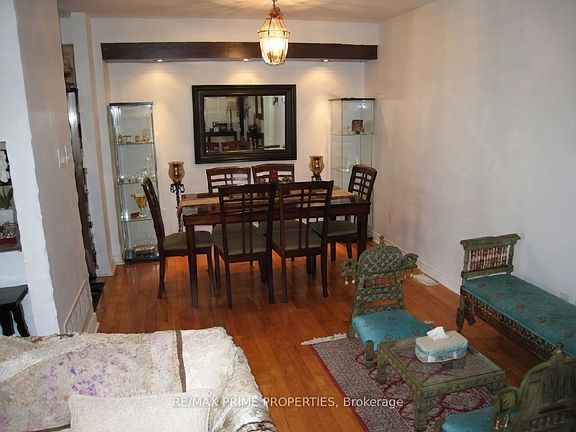 3rd image of 14 Forest Valley Rd