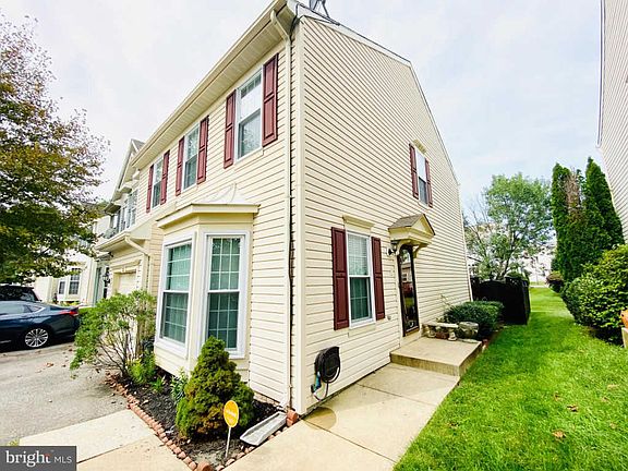 2nd image of 122 Leeds Creek Cir