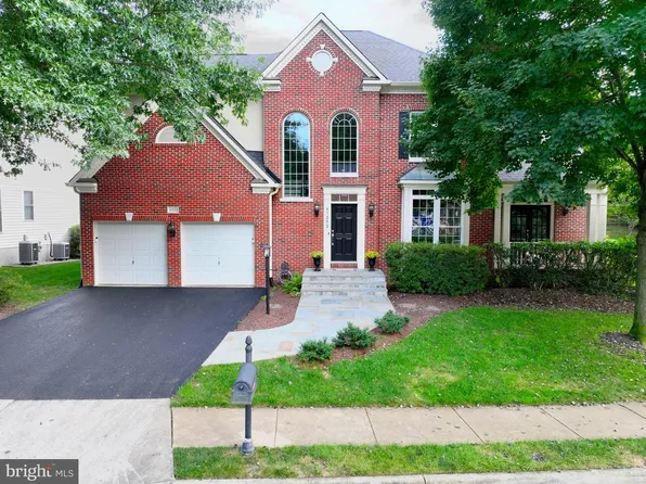 47292 Middle Bluff Pl, Sterling, VA 20165