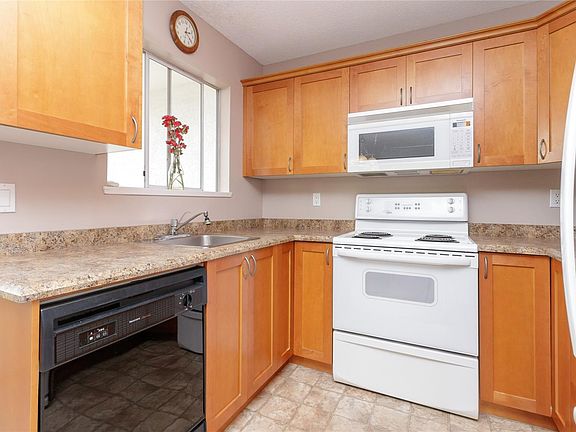 3rd image of 1725 Cedar Hill Cross Rd #309
