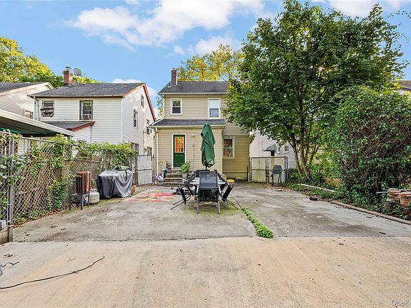 5th image of 24111 Newhall Avenue
