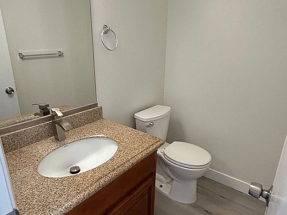 5th image of 1501 Estate Dr #3