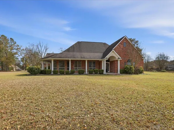 9655 Grapevine Dr, Orange, TX 77630