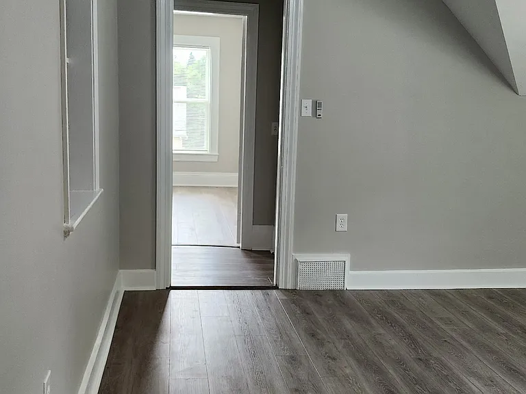 20 Nelson St #2 — Photo 8