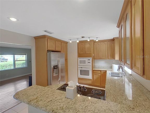 5th image of 4320 S Thatcher Ave