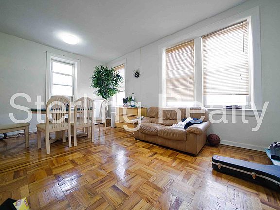 2nd image of 2323 23rd St