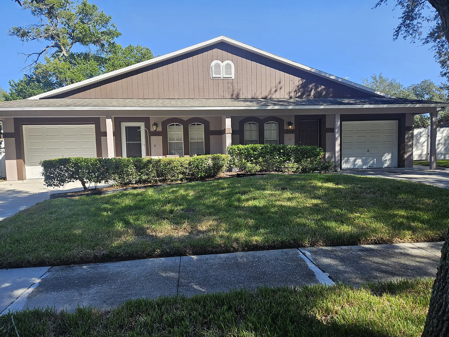 3-Bedroom Townhouse in Temple Crest, Tampa, FL 33617 — Photo 2