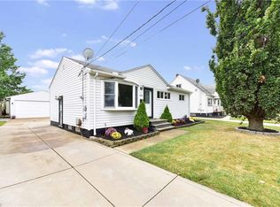 15559 Harrison Dr, Brookpark, OH 44142