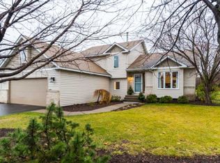 629 Hackmore Dr, Eagan, MN 55123