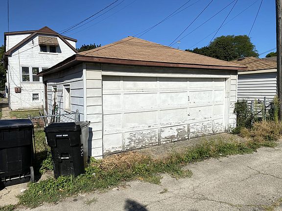 4th image of 4551 N Moody Ave