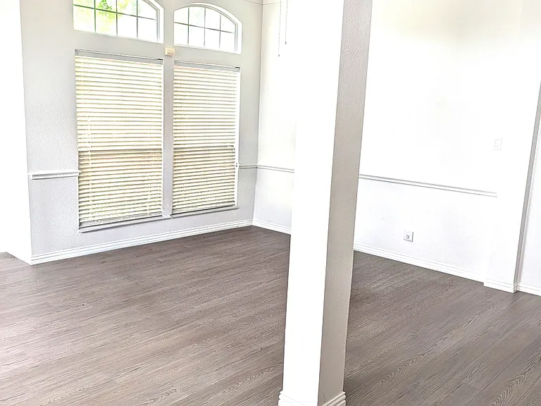 9301 Preston Trl — Photo 4