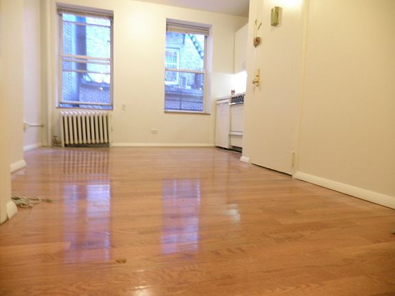 2nd image of 222 W 16th St APT 2W