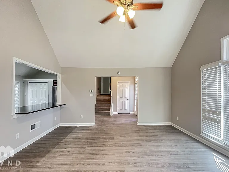 1942 Hobson Ct SW — Photo 5