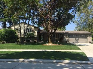 15939 Edgewood St, Livonia, MI 48154