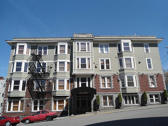 2nd image of 312 E Olive Pl APT 201