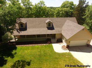 11643 Sally Aly, Pinckney, MI