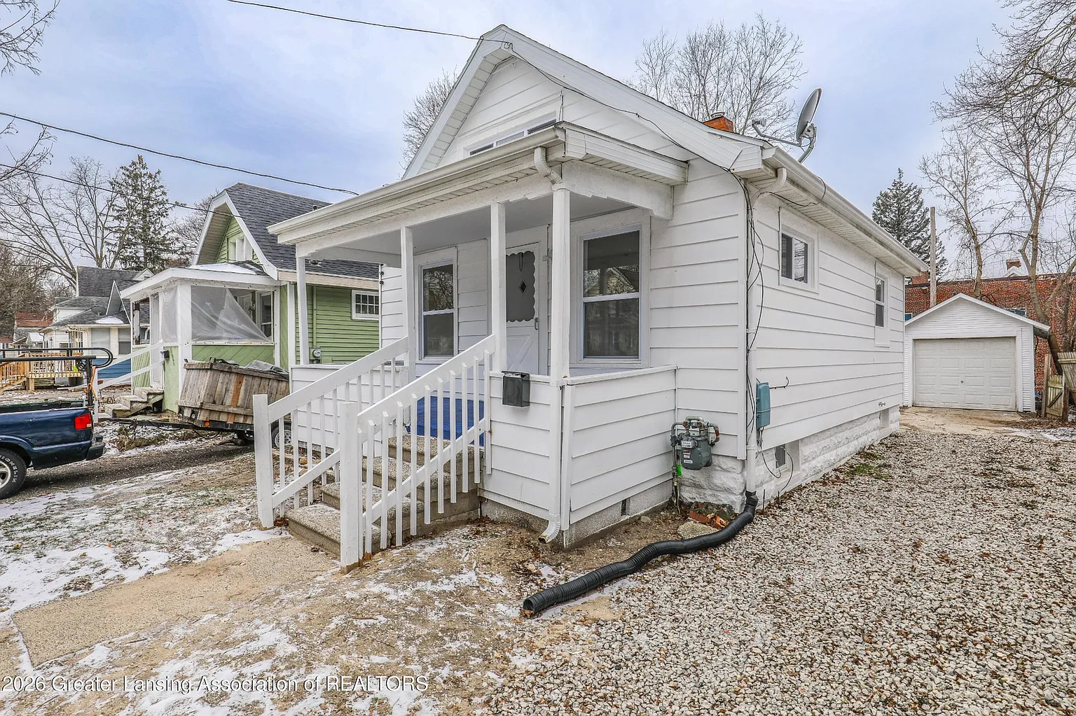 1004 McCullough St photo 1