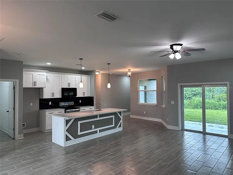 13195 Drysdale Ave — Photo 9