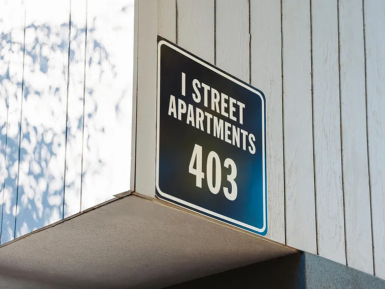 I Street Apartments — Photo 33