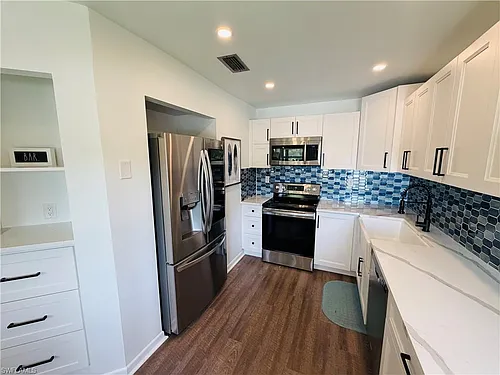 1522 Mainsail Dr Photo 1