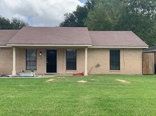 616 Joseph St, CHINA, TX 77613