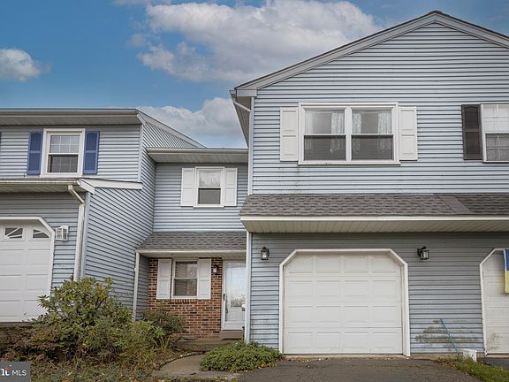 3rd image of 228 Red Haven Dr