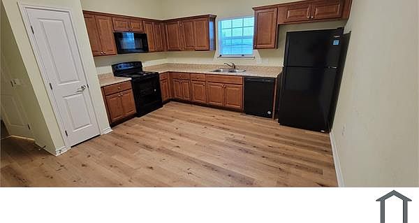1st image of 15574 Palmira Ave