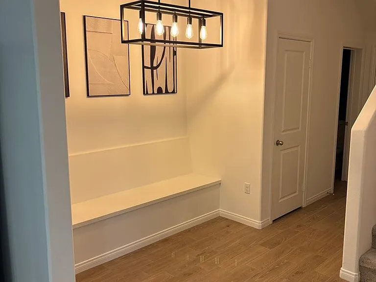 1375 Yeager Ave — Photo 3