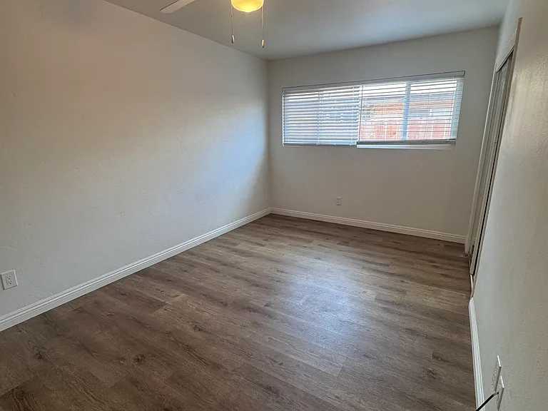 563 Emory St #563 — Photo 14