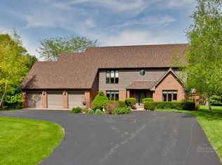 6768 W Creekside Dr, Long Grove, IL
