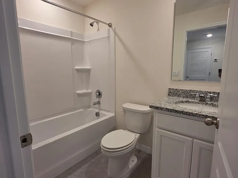 6606 Leo Ln #6606 — Photo 14