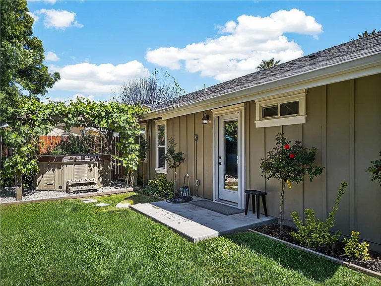 8211 Quartz Ave — Photo 25