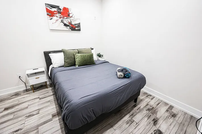 2 bed, $2,000 — Photo 4