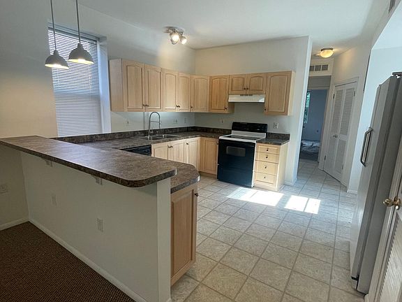 3rd image of 5114 Daggett Ave Unit A