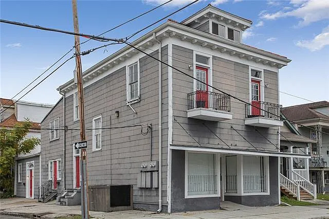 210 N Lopez St #A — Photo 1