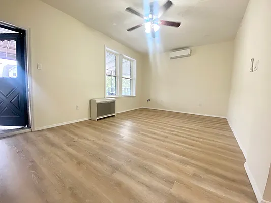 Rented by Dwell Residential Inc | media 4