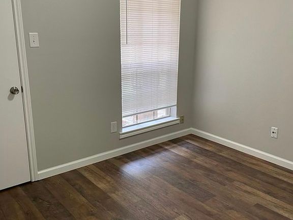 3rd image of 804 Xavier Dr