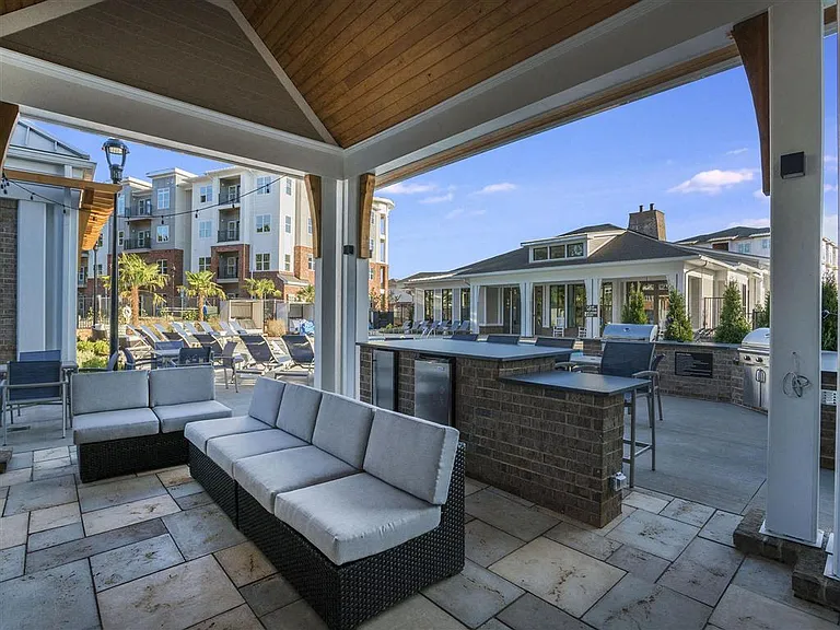 Pointe at Prosperity Village Apartments — Photo 26