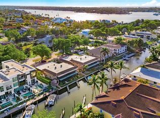 1521 Chesapeake AVE #B2, NAPLES, FL 34102